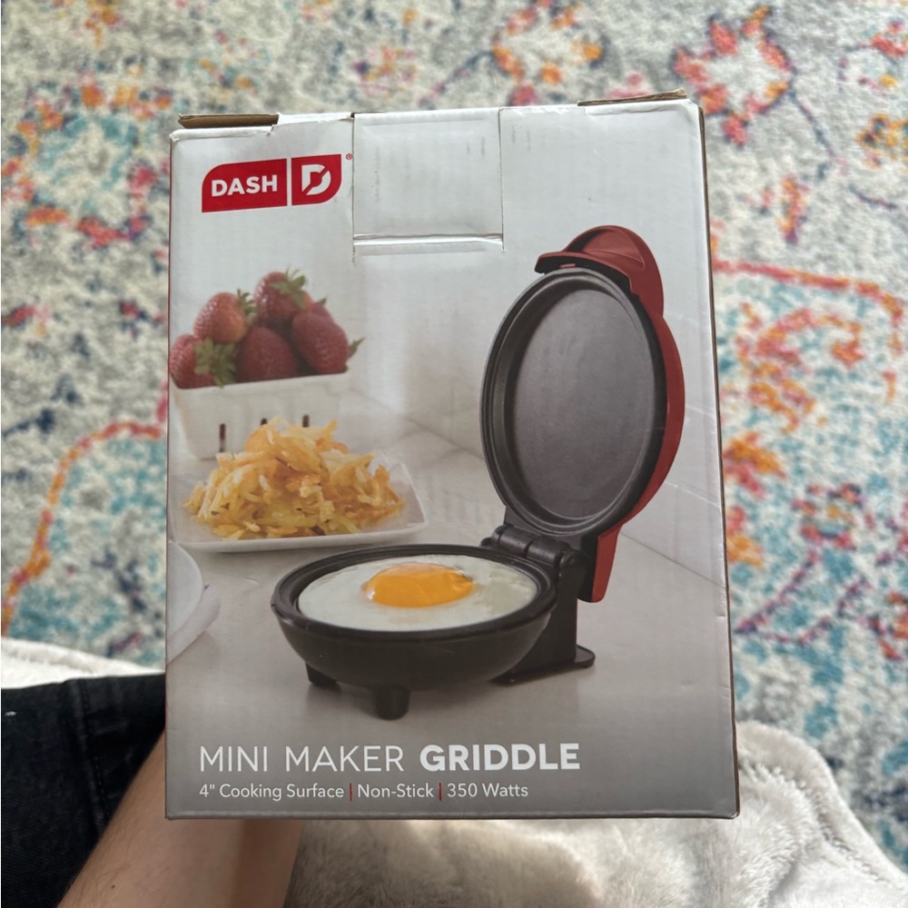 Dash Red Mini Maker Griddle - Picture 2 of 3